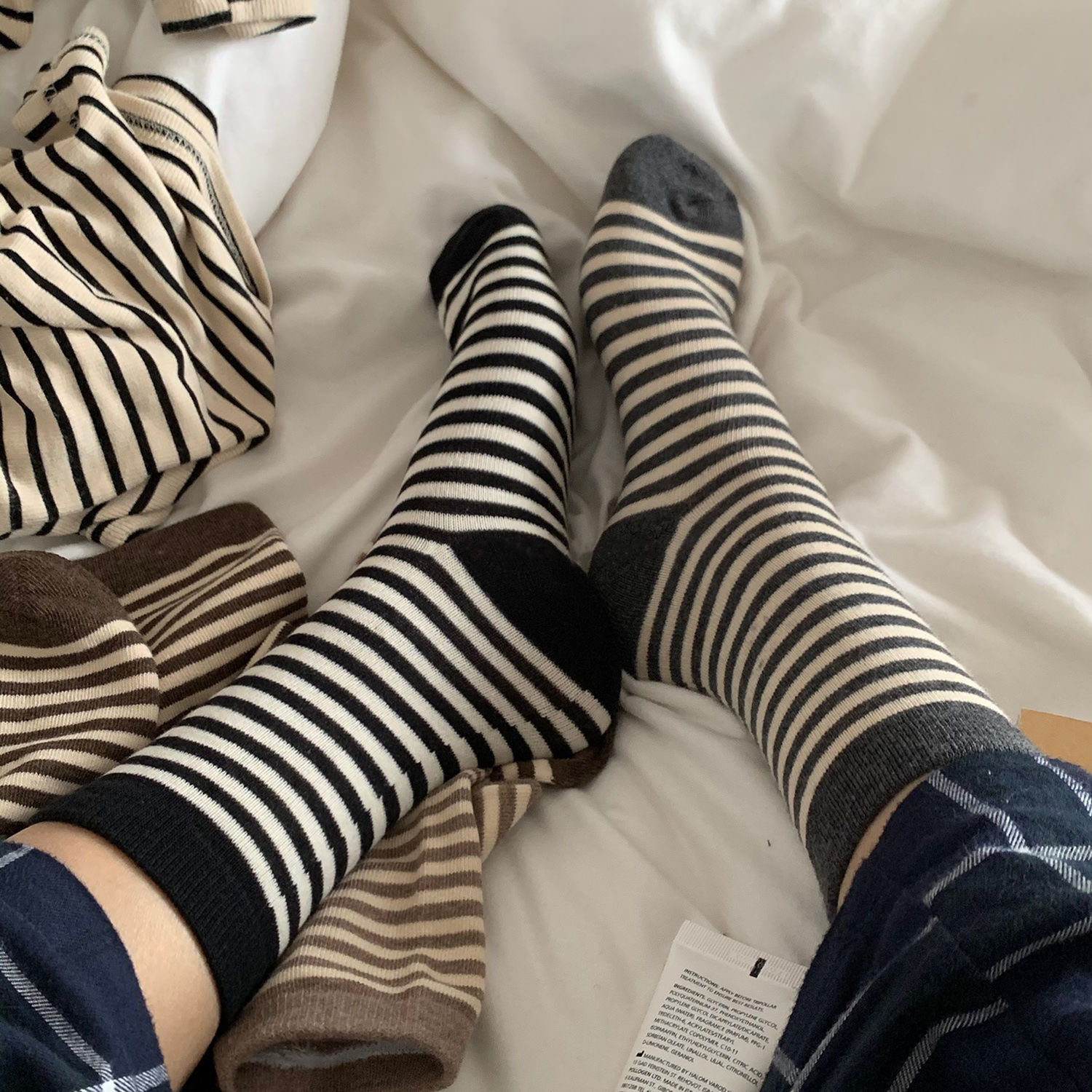 Lillian | Striped socks for women, Korean version, mid-calf, simple ins, cute Japanese style, literary and versatile couple sweat-absorbent cotton socks