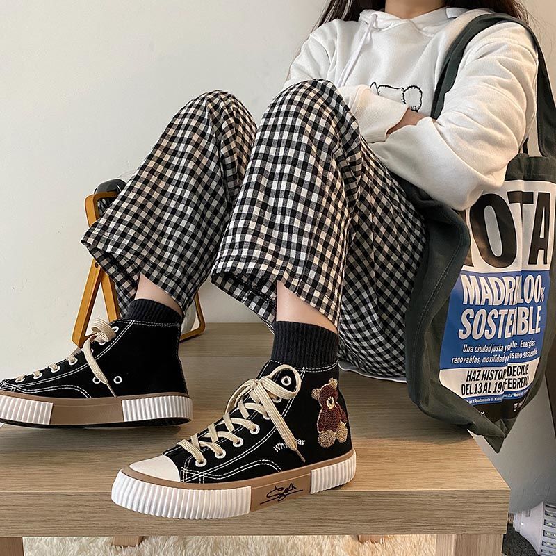Embroidered bear high top canvas shoes girl student little white shoes 2021 new spring ulzzang board shoes women's fashion