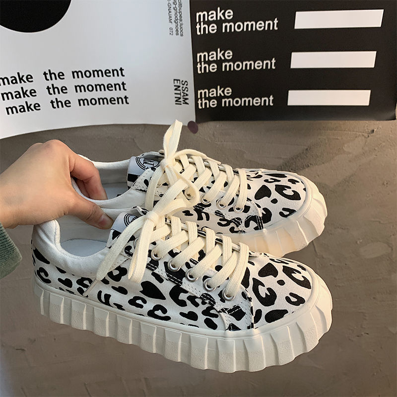 Leopard pattern biscuit shoes cute big head canvas shoes 2021 new spring Korean fashion versatile shoes