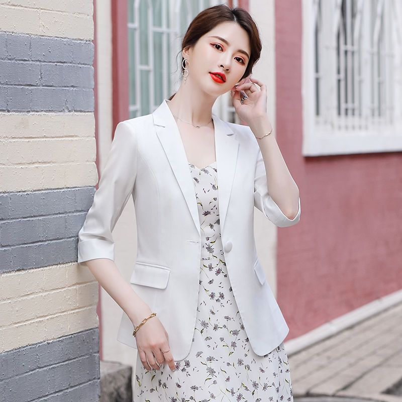  spring and autumn new Korean version of the Korean version of the short three-quarter-sleeved suit women's slim thin temperament thin small suit jacket women