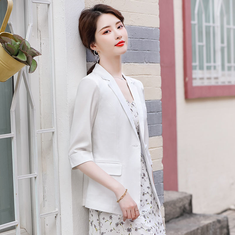  spring and autumn new Korean version of the Korean version of the short three-quarter-sleeved suit women's slim thin temperament thin small suit jacket women