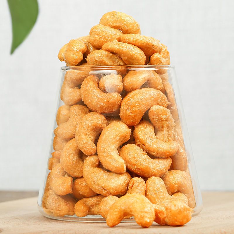 New products Vietnam charred cashew 500g / 50g peeled nuts leisure snack fried dried fruit can packed with large particles
