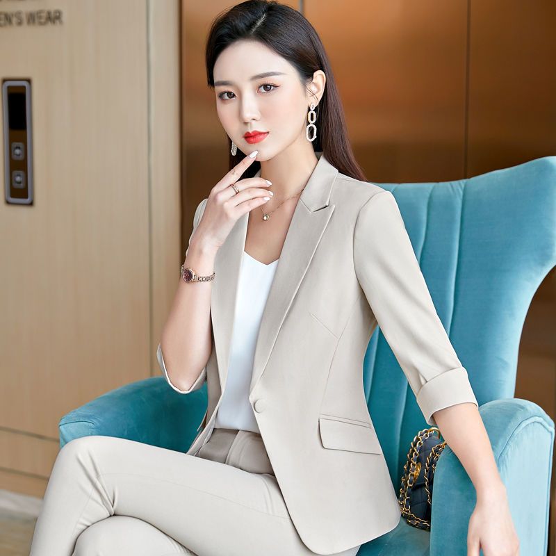 高端小西装套装女春夏新款韩版休闲时尚减龄洋气职业装两件套