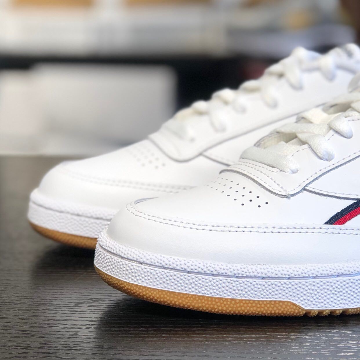 锐步reebok男子经典款皮面低帮复古百搭休闲运动板鞋fw4299