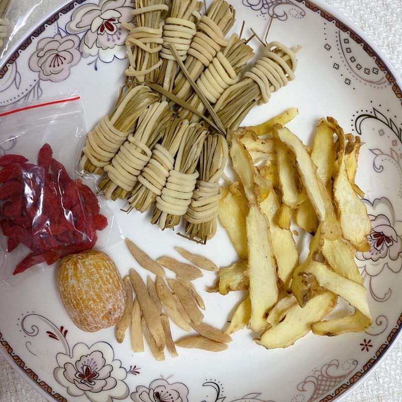 24541-灯芯草麦冬玉竹汤包儿童去心火睡好觉不磨牙莲子雪梨润肺下火汤料-详情图