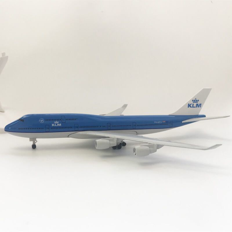 静态仿真合金飞机模型南航747航模20cm实心带轮子防真玩具客机【2月23