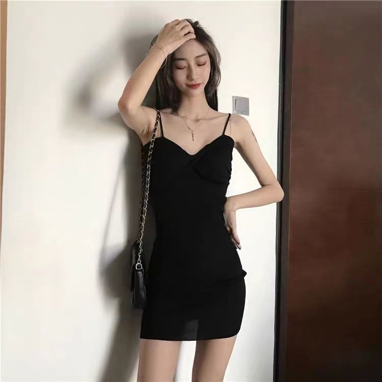 2021 new summer French style Hepburn style small bottom with sexy red suspender dress for women