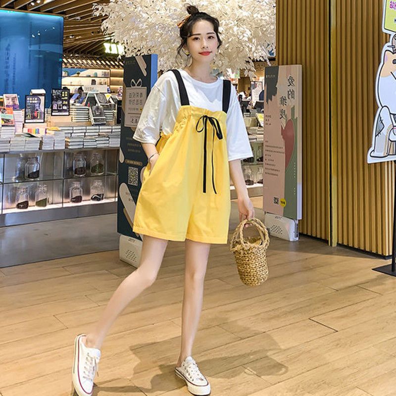 Summer new female students Korean version of the small fat loose thin all-match foreign style suspenders shorts two-piece set