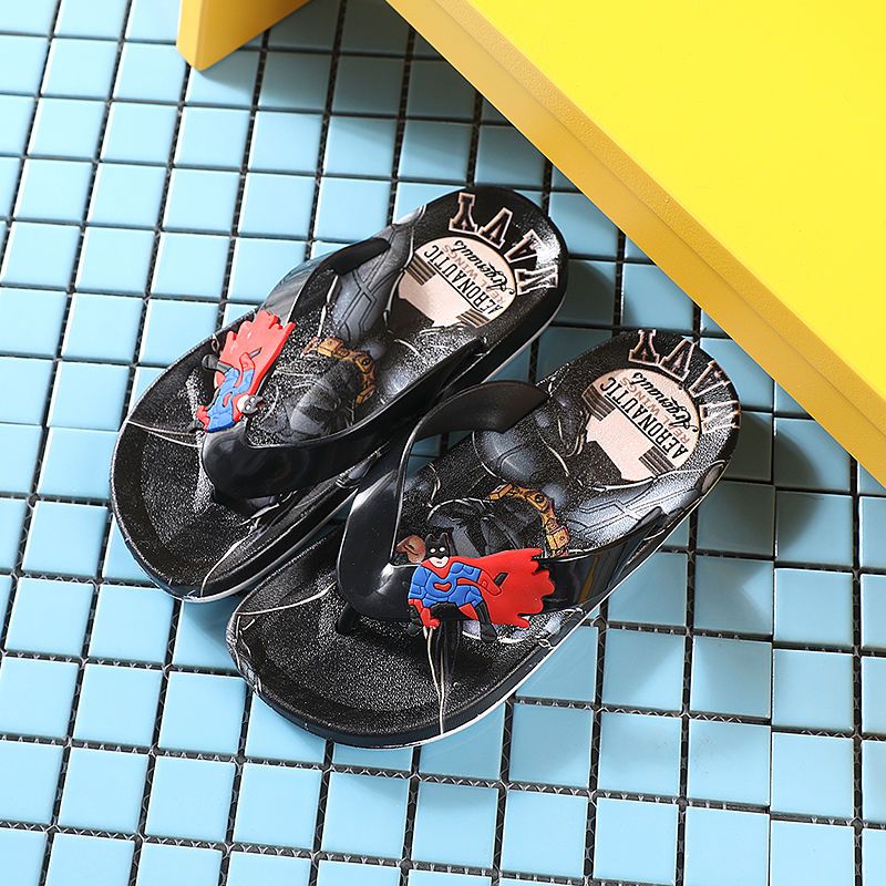 Batman children's flip-flops boys non-slip home soft sandals and slippers medium and large children's beach flip-flops