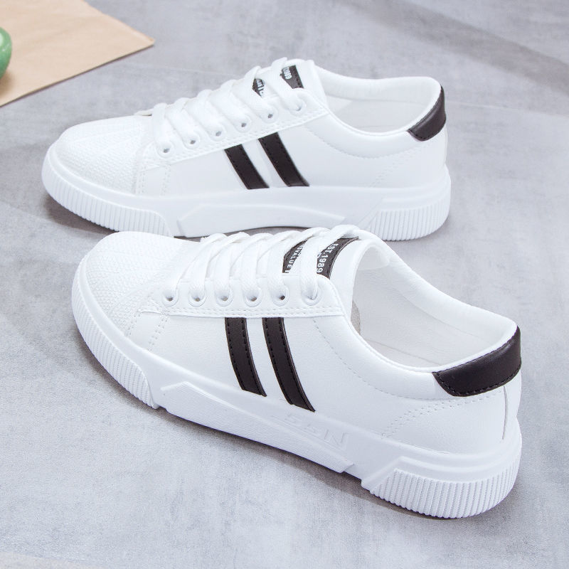 Spring new small white shoes female Korean version all-match student single shoes female breathable street shooting casual shoes flat shoes
