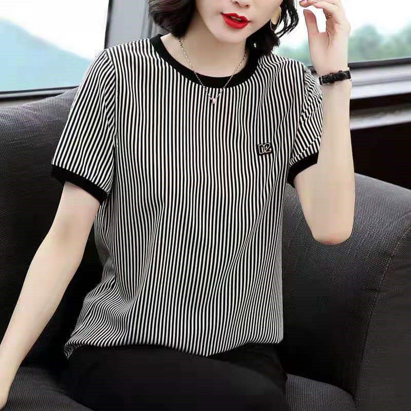 Middle-aged and elderly ice silk striped short-sleeved T-shirt women's three-quarter sleeves loose large size 200 catties can wear Korean fashion top trend