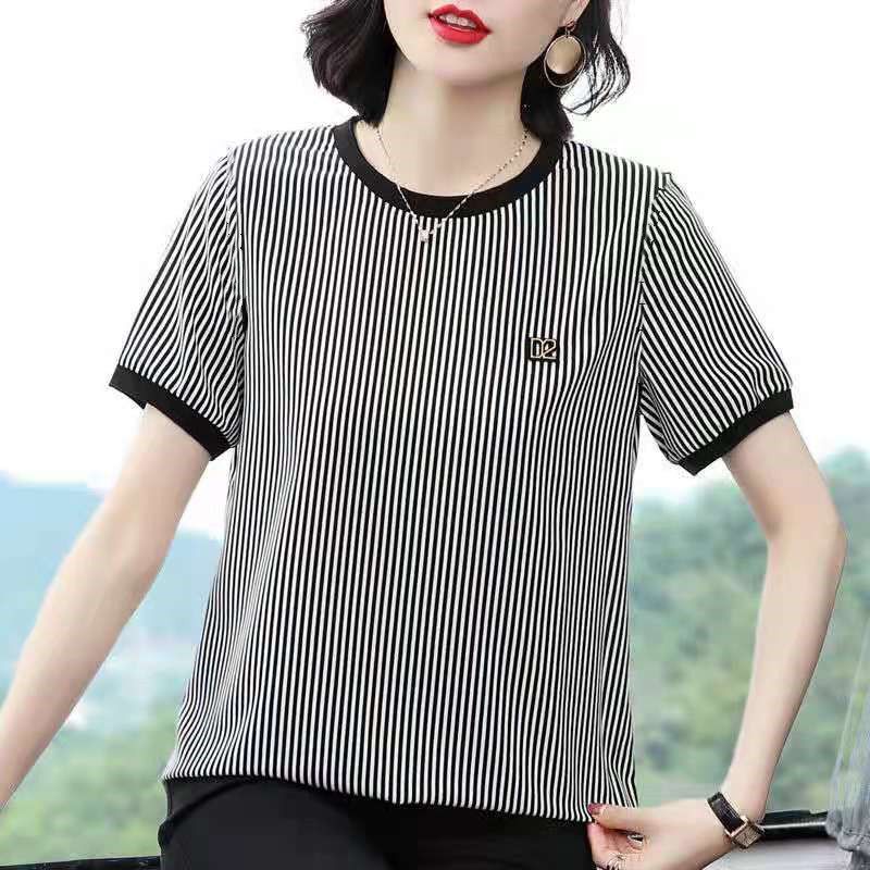 Middle-aged and elderly ice silk striped short-sleeved T-shirt women's three-quarter sleeves loose large size 200 catties can wear Korean fashion top trend