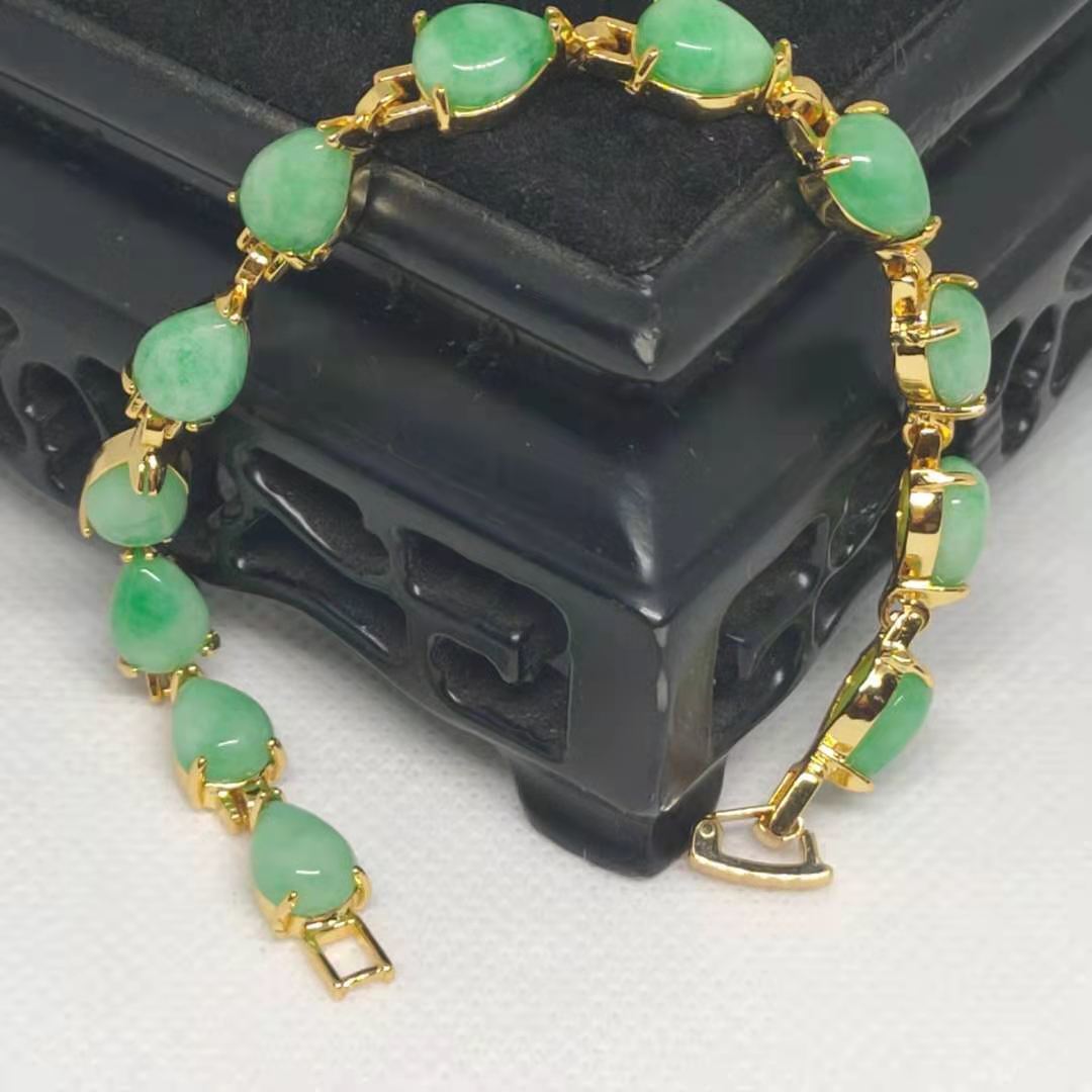 天然金镶玉石手链爱心型翡翠色干青玉石金镶玉手链镀金手链手串