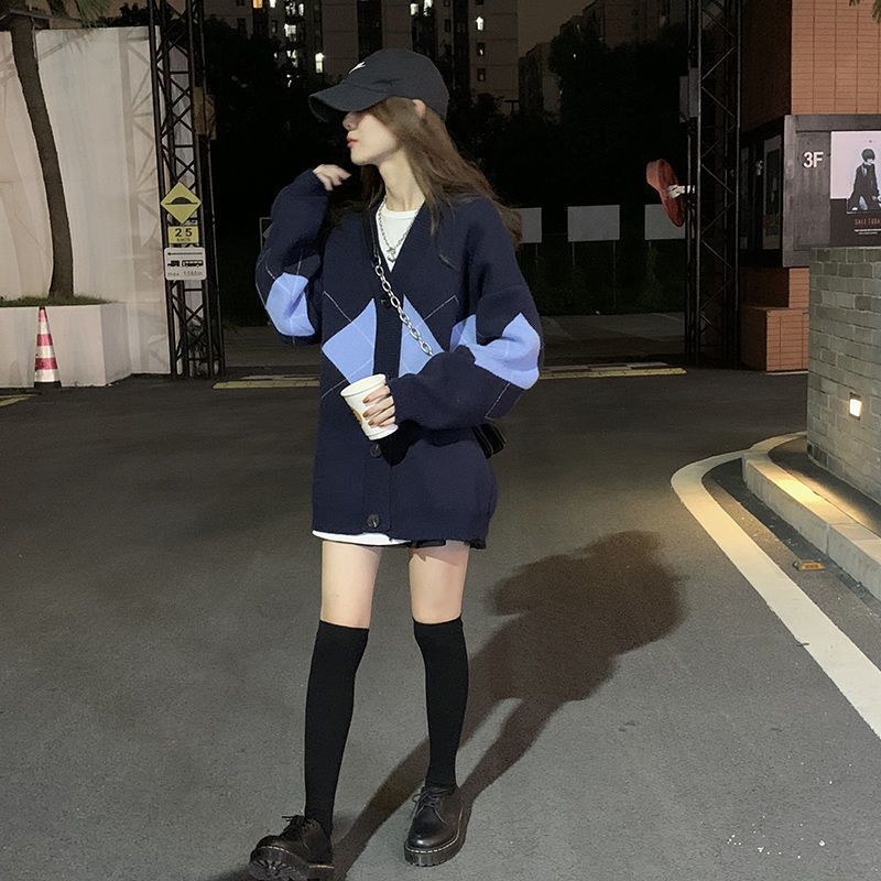 88852-长毛衣外套冬女蓝色宽松v领显瘦拼接格子甜美新款岁针织上衣开衫-详情图