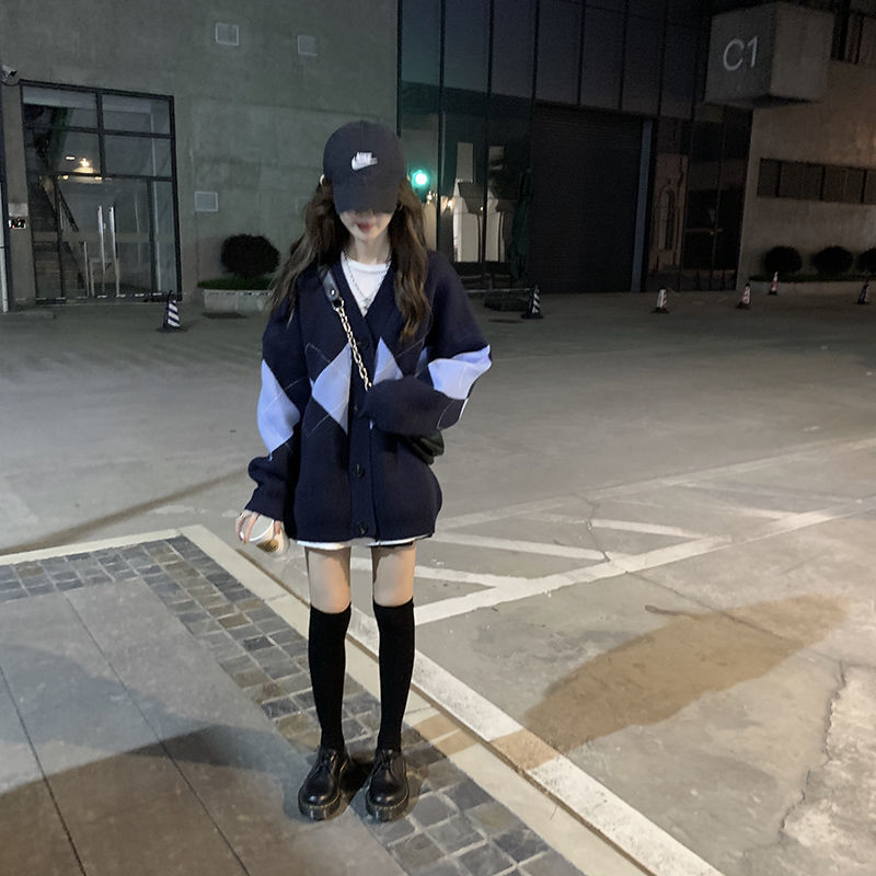 88852-长毛衣外套冬女蓝色宽松v领显瘦拼接格子甜美新款岁针织上衣开衫-详情图