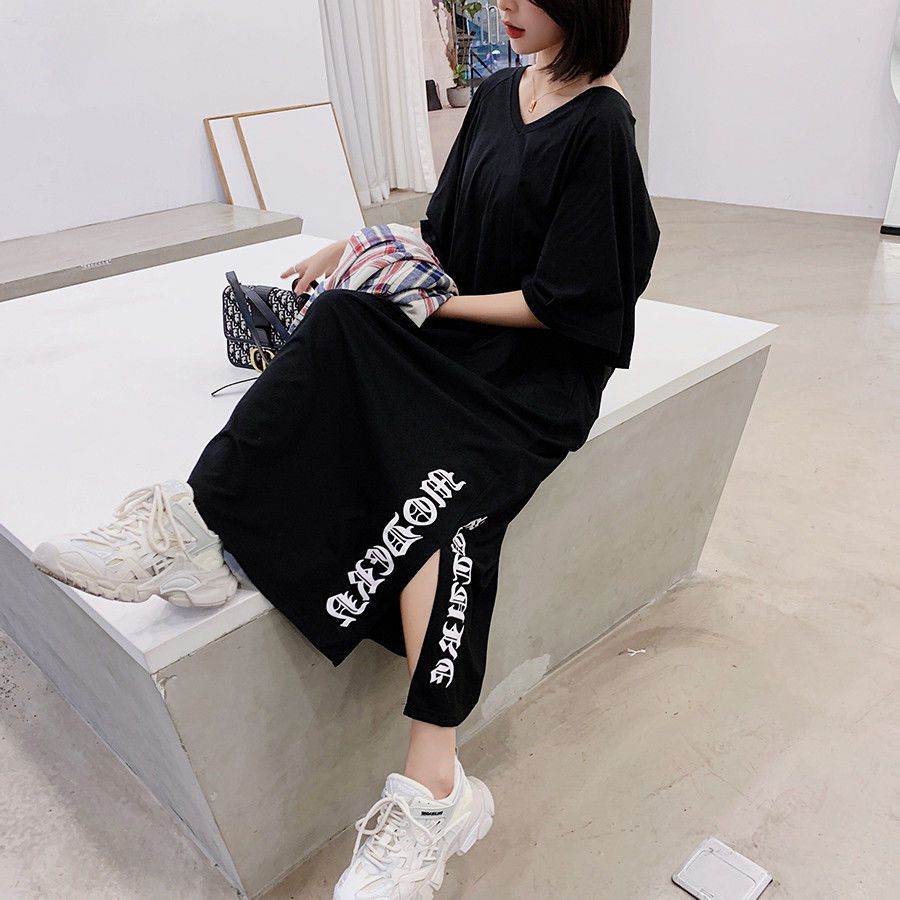 Fat MM extra large size 300 catties T-shirt long skirt summer loose hidden meat showing thin V-neck printed slit pregnant woman dress
