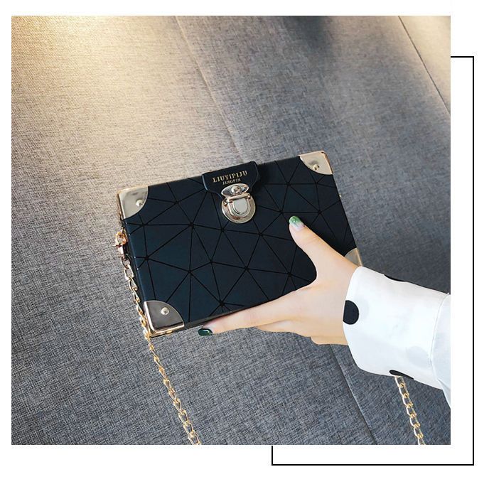 小包包女2022新款韩版潮百搭链条几何图案小方包斜挎单肩盒子包