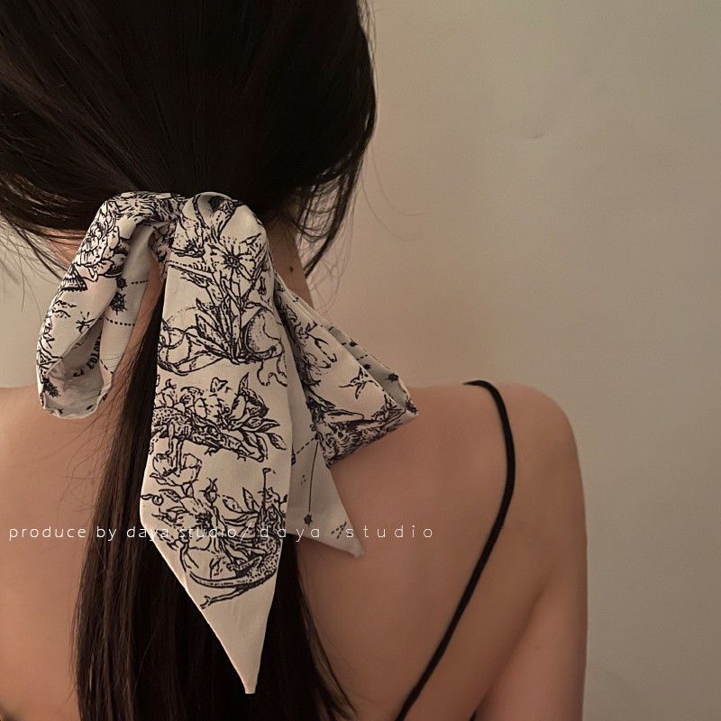 Summer wind, French retro flower and plant constellation narrow long silk scarf, high-end temperament, gentle fairy air, tied hair streamer