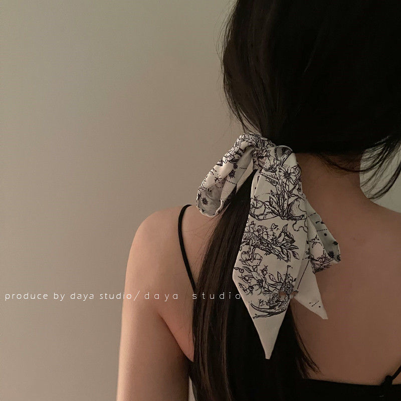 Summer wind, French retro flower and plant constellation narrow long silk scarf, high-end temperament, gentle fairy air, tied hair streamer