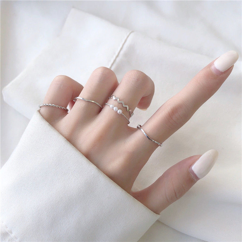 Ins Japanese and Korean simple wavy ring personality ring niche design sense temperament net red tail ring set female