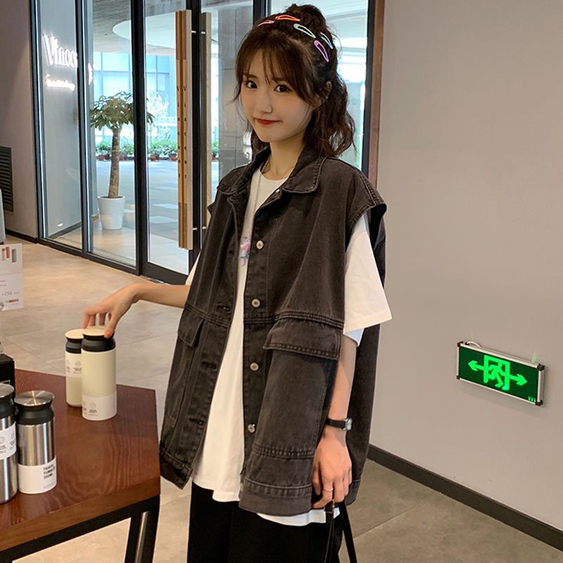 2023 new loose waistcoat tooling denim vest female students spring and summer Korean version of the large pocket all-match casual tops