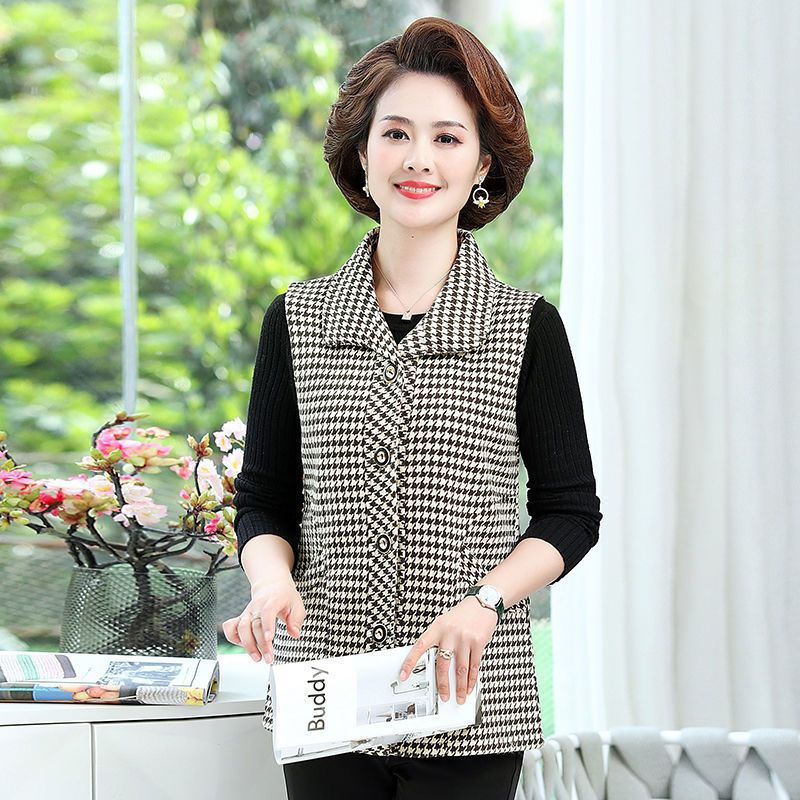 Middle-aged and elderly spring and autumn women's clothing thin section plaid vest large size loose mother's clothing short section old man's outer jacket vest
