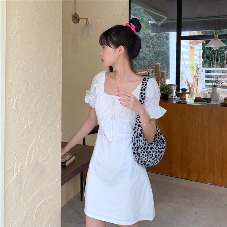 法式白色连衣裙女装夏季新款初恋小个子设计感方领泡泡袖裙子