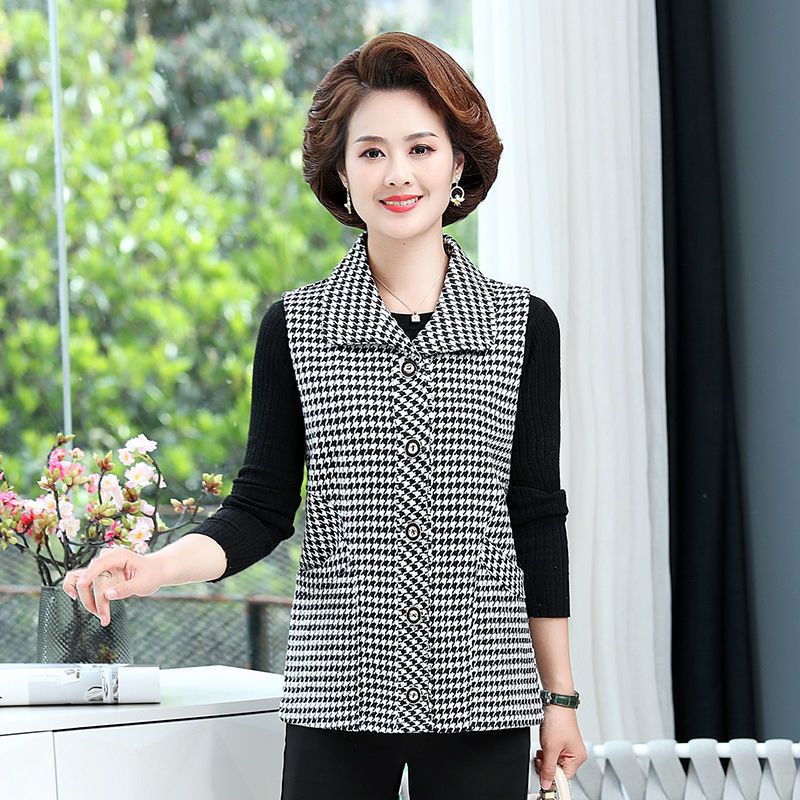 Middle-aged and elderly spring and autumn women's clothing thin section plaid vest large size loose mother's clothing short section old man's outer jacket vest