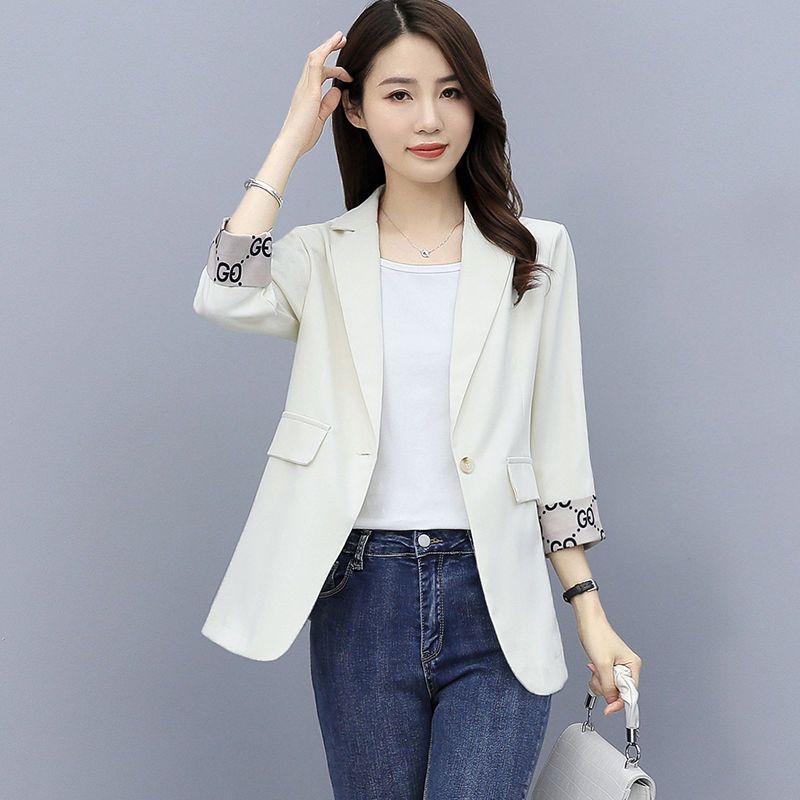 Small suit jacket women's short 2022 spring and autumn new net red fried street casual three-quarter sleeve suit jacket women