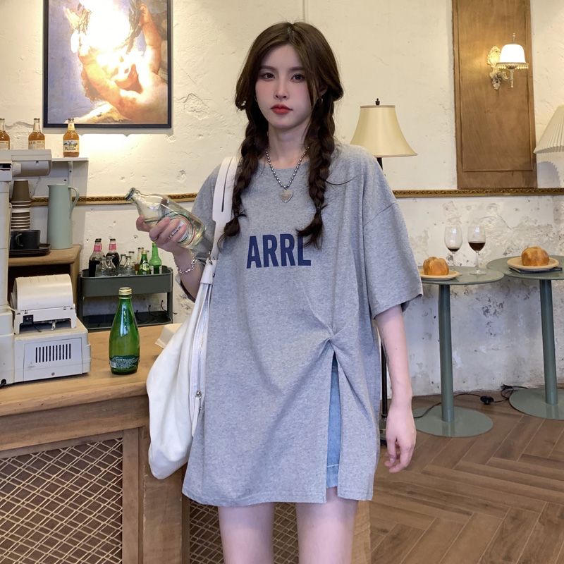 Design sense niche kink split letter printed short-sleeved T-shirt women's summer loose mid-length hip-covering half-sleeve top trendy