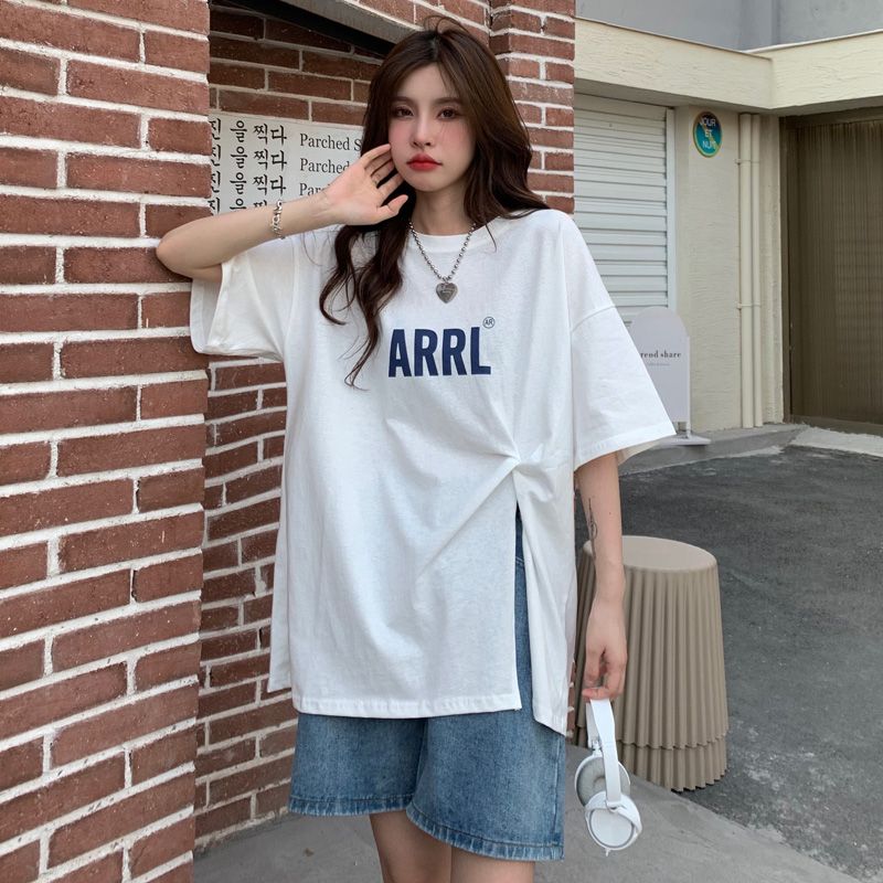 Design sense niche kink split letter printed short-sleeved T-shirt women's summer loose mid-length hip-covering half-sleeve top trendy