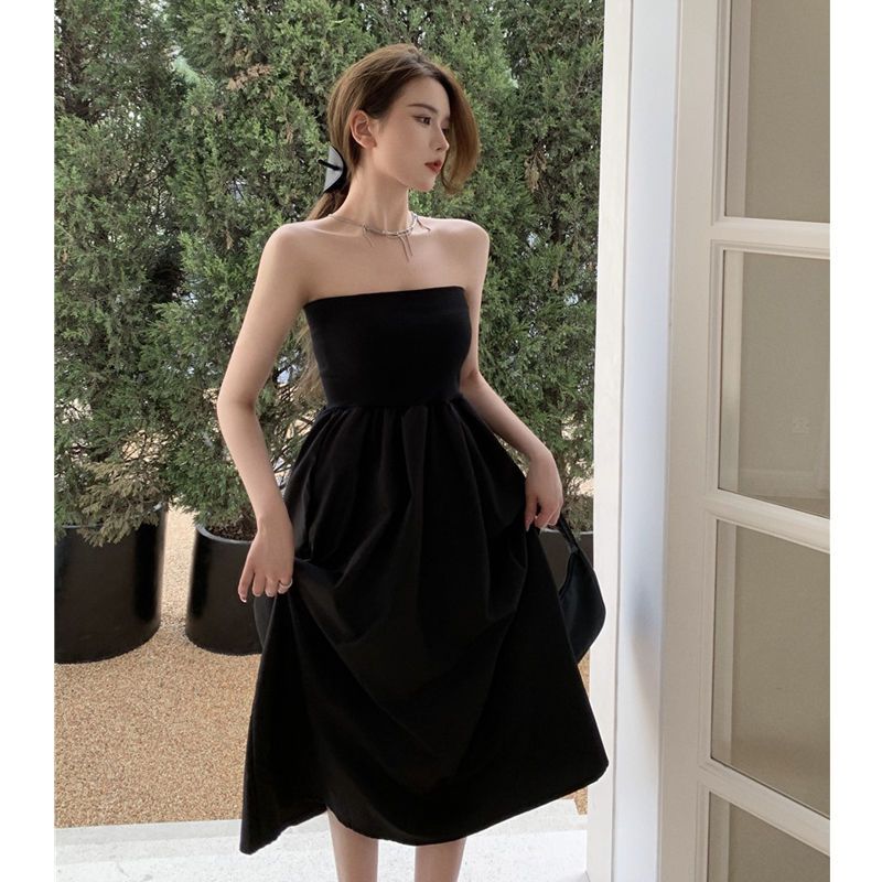 Hepburn style little black dress tube top dress women's summer 2021 new mid-length skirt temperament waist sweet skirt