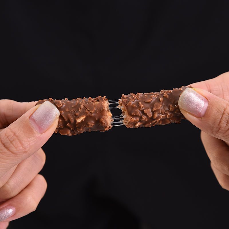  芙列浓花生巧克力棒牛奶威化能量棒夹心米果休闲饼干网红零食小吃
