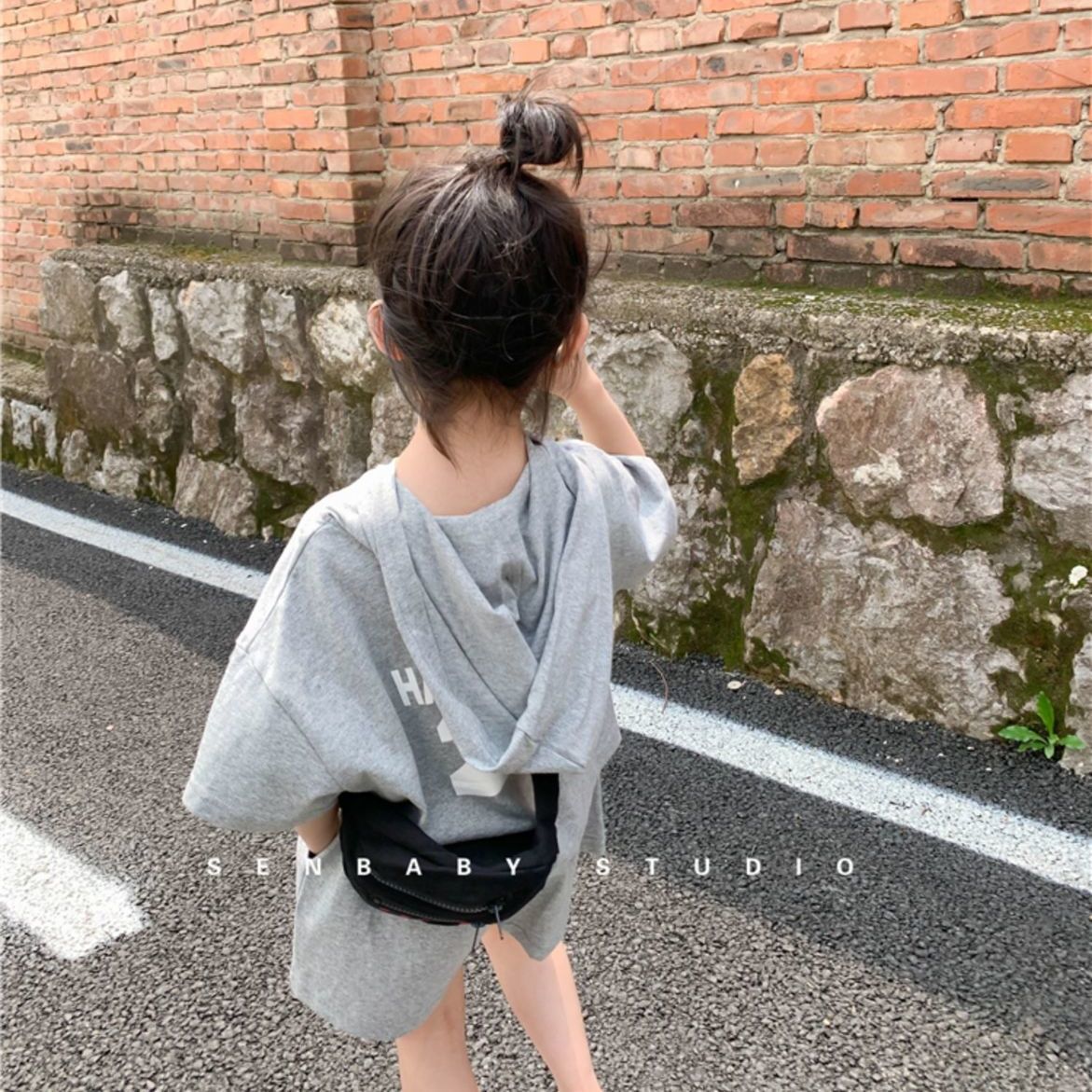 Girls' casual suit summer 2021 new children's short-sleeved foreign style children's hooded sweater sports two-piece set