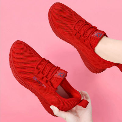 女鞋网面飞织透气红色网鞋防滑软底休闲运动鞋夏季新款时尚旅游鞋