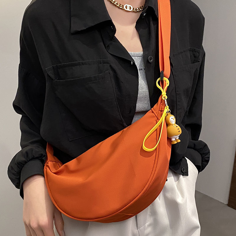 包包女2021新款潮百搭斜挎包ins超火休閒餃子包時尚輕便單肩包小