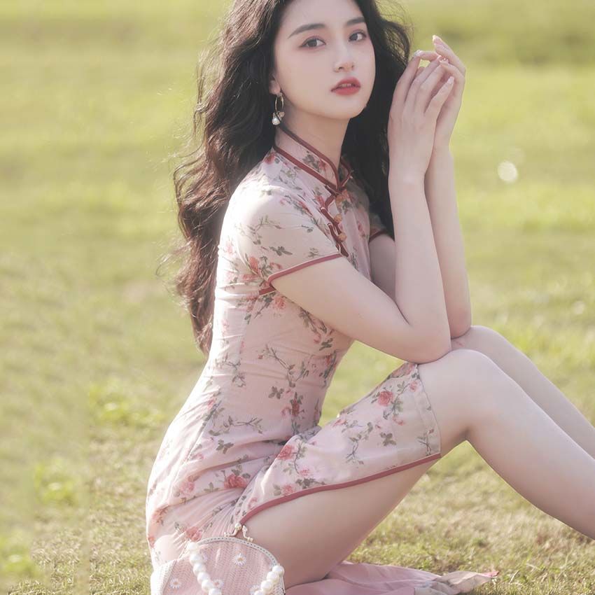 法式蝕骨旗袍女改良版連衣裙夏中長款收腰2023新民國風大小姐年輕