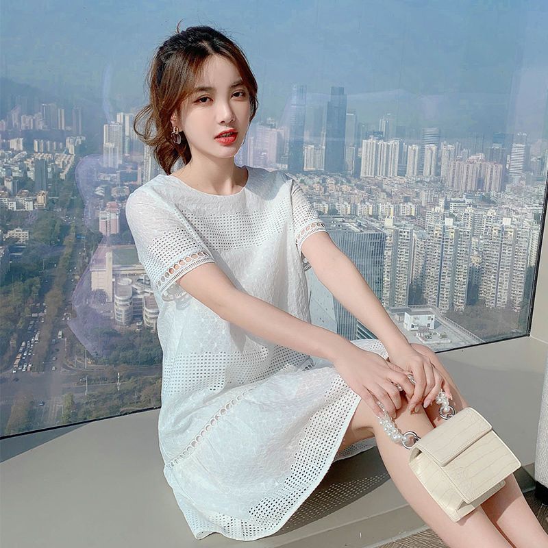 超仙法式纯棉白色气质连衣裙女夏季新款洋气小个子蕾丝裙子