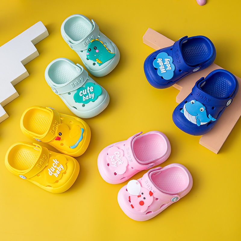 Children's slippers summer indoor non-slip soft bottom baby boys hole shoes Baotou infants and young children's sandals and slippers home