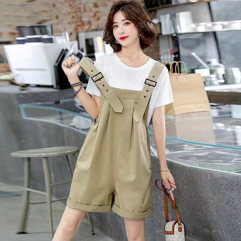 Bib shorts suit women's summer thin section fashion fried street age reduction small man foreign style fashionable slim two-piece set