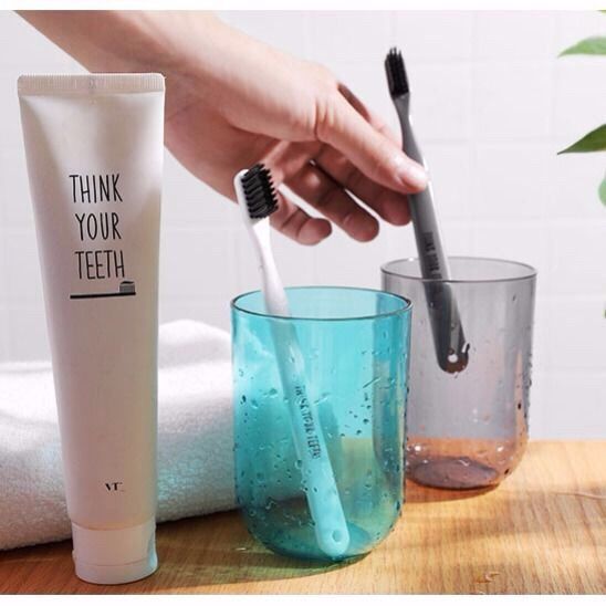 Creative fashion transparent plastic toothbrush cup bathroom wash cup cleaning appliance simple drinking gargle couple cup