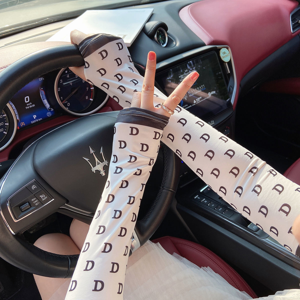 Ice Silk Sleeves Summer Outdoor Driving Sun Protection Gloves Anti-UV Hand Sleeves Korean Style Versatile Fashion Letter Ice Sleeves