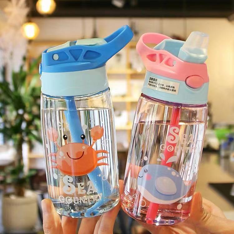 Kindergarten leak-proof and fall-resistant plastic water cup baby portable kettle children's straw cup male and female students sports cup