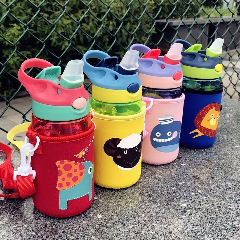 Kindergarten leak-proof and fall-resistant plastic water cup baby portable kettle children's straw cup male and female students sports cup