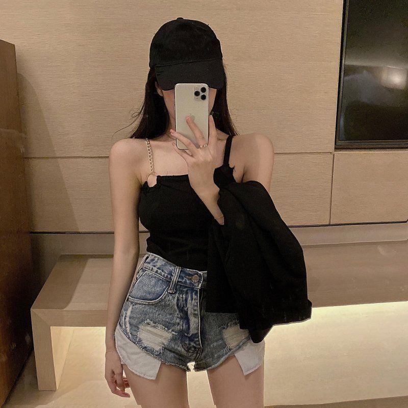 Design sense niche metal chain outer wear knitted small camisole women's short bottoming slim top top with tide