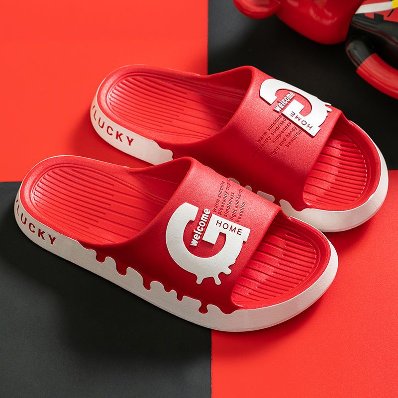 Children's slippers summer boys and boys 2021 new middle and big children take a bath non-slip home wear children's sandals and slippers