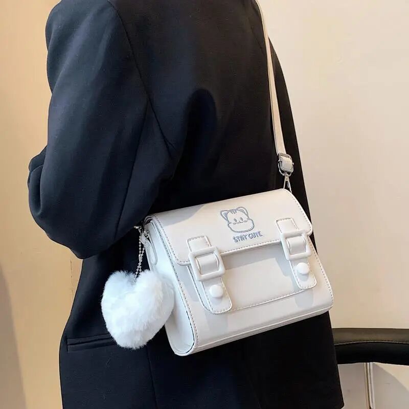 法國小眾設計小包包女2021新款潮夏季高級質感單肩斜挎包可愛百搭