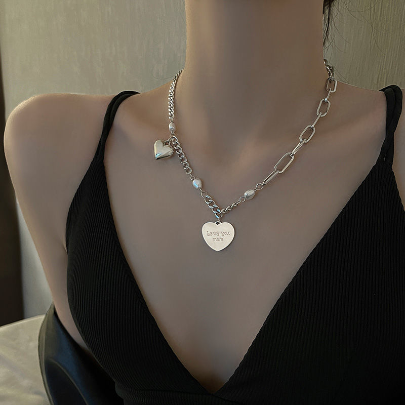 珍珠爱心项链女ins冷淡风年新款钛钢不掉色小众设计感锁骨链