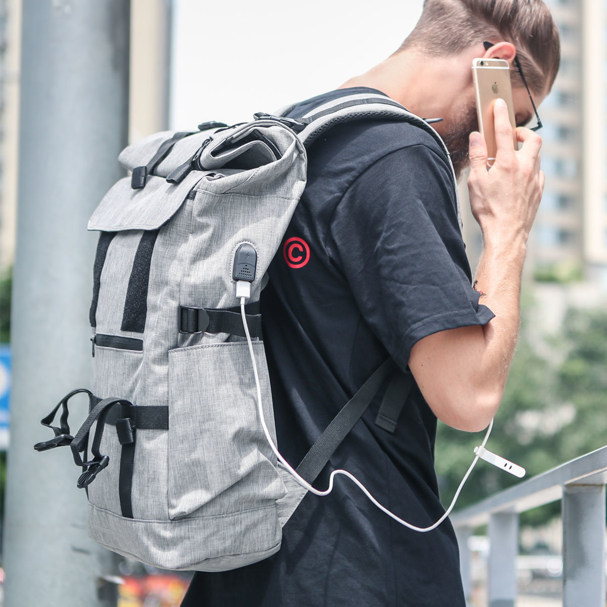 书包男潮流韩版中学生电脑旅游男士背包2021新款大容量旅行双肩包