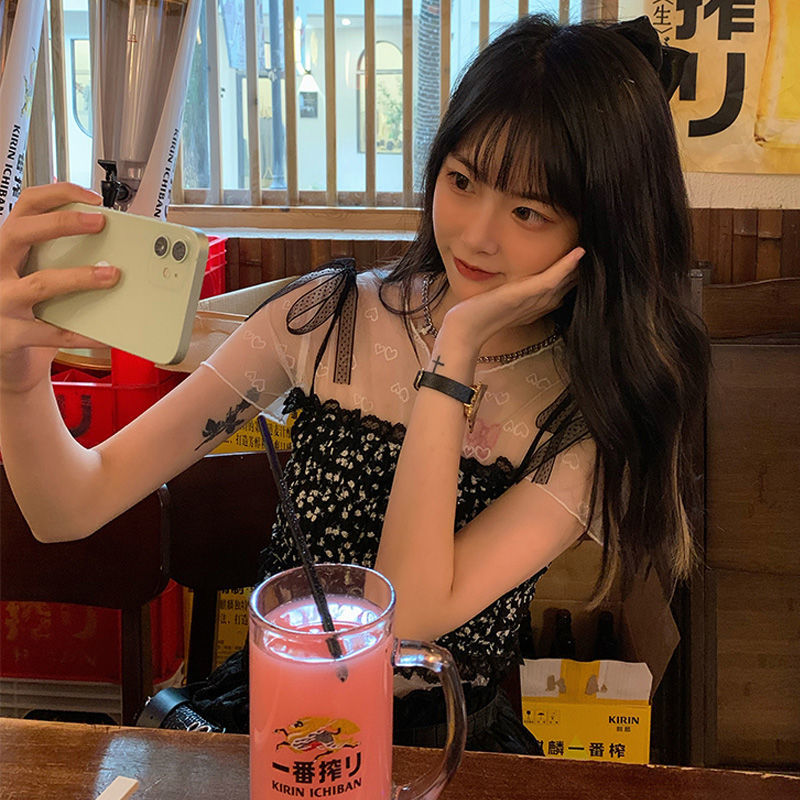 白色網紗打底衫女夏季別致冰絲t恤配吊帶裙內搭短款短袖蕾絲上衣